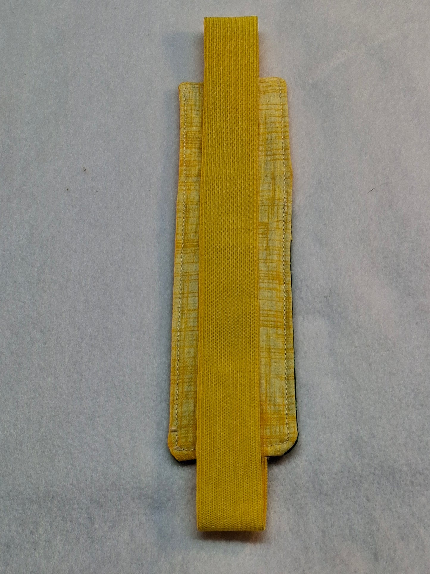 Penholder/Bookmark - Yellow/Green Design - Yellow Elastic