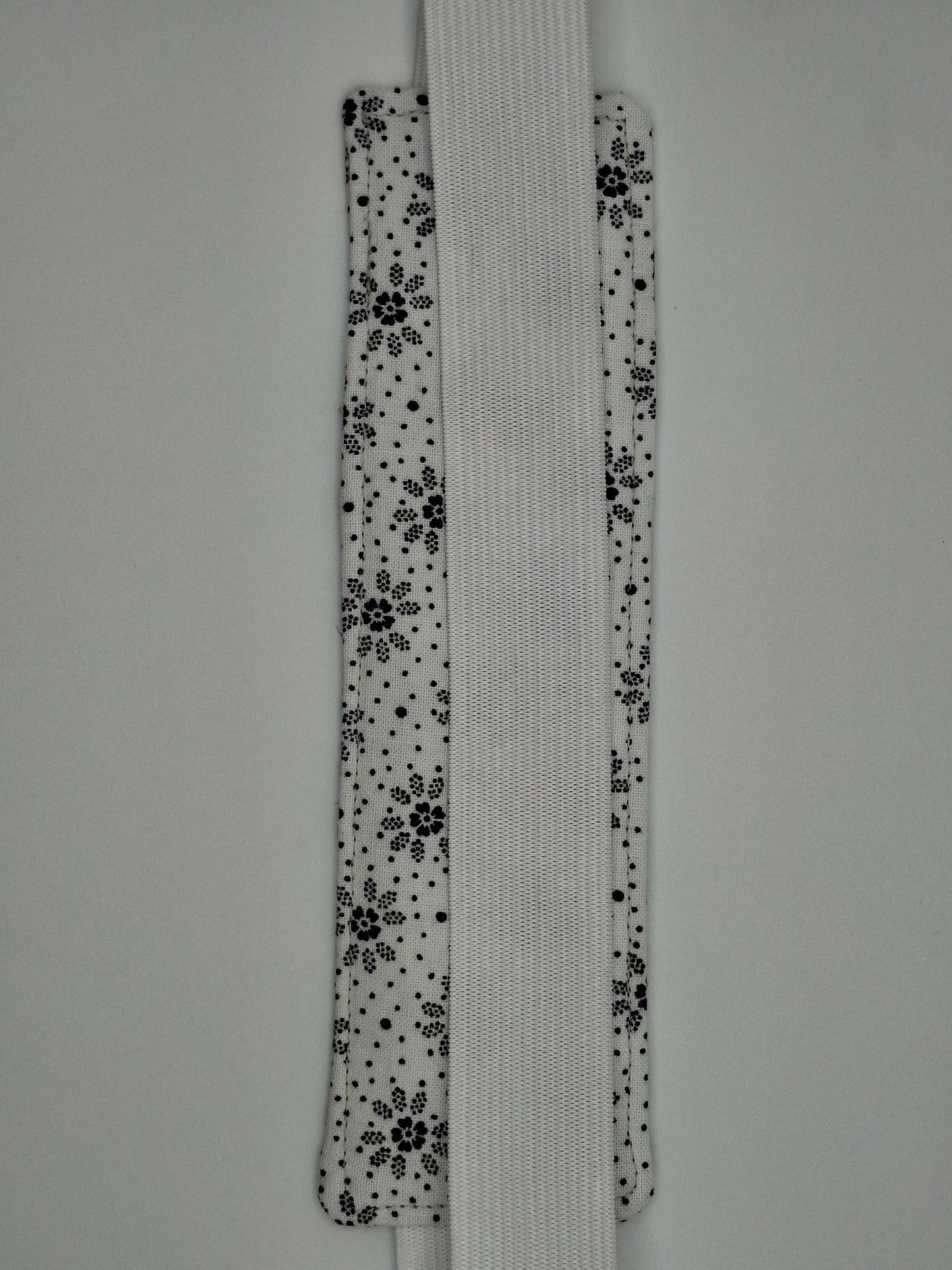 Penholder/Bookmark - White/Black Floral Burst - White Elastic