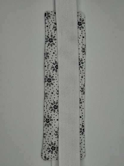 Penholder/Bookmark - White/Black Floral Burst - White Elastic